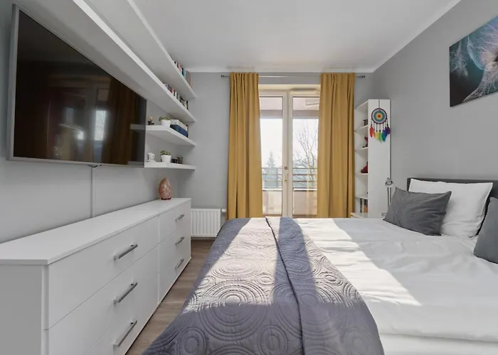 Lively Green Apartment In Wroclaw With Balcony And Desk By Noclegi Renters